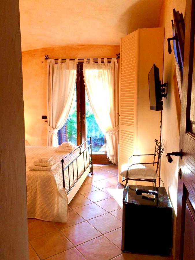 Villa Franci Santa Teresa Gallura Eksteriør billede